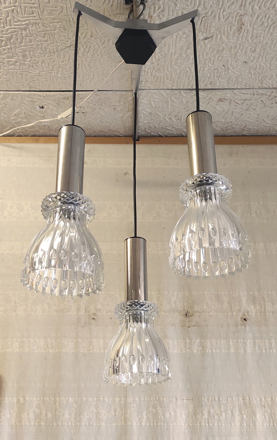 Image 1 of Three-light cascading pendant light in chromed metal and crystal - mid-20th century