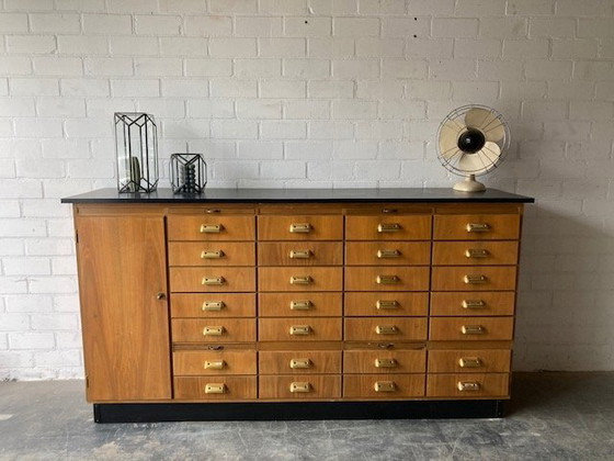 Image 1 of Vintage mid-century apotheekkast,apothekerskast,ladenkast