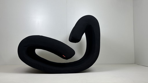 Schaukelstuhl aus Stein und Stahl iKling Thai Design