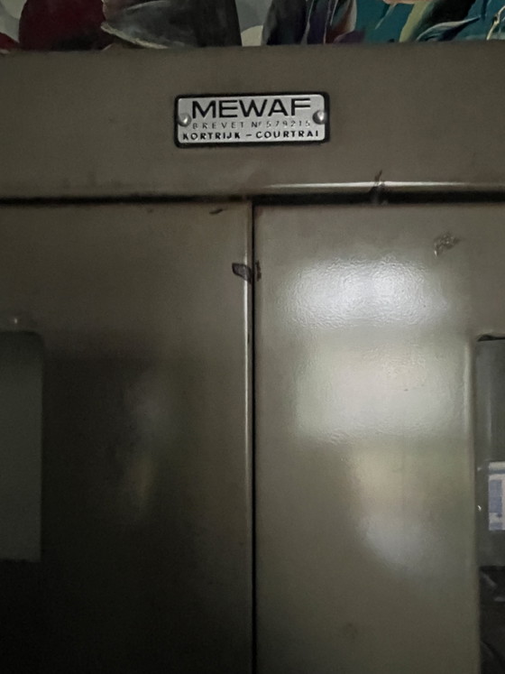 Image 1 of MEWAF industrial display cabinet