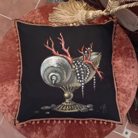 Image 1 of Mes coussins font partie de la série CORAUX ET COQUILLAGES.