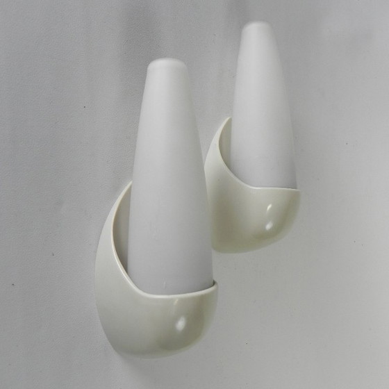 Image 1 of Set di 2 lampade da parete Bo Niko con supporto in bachelite, anni '60