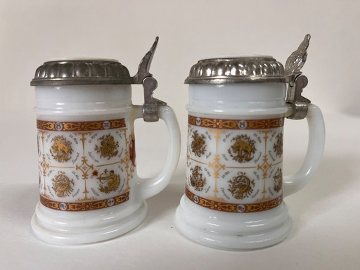 2 jarras de cerveza en miniatura BMF con tapa