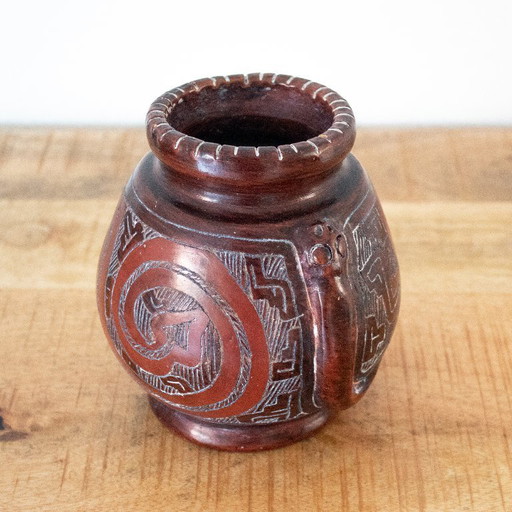 Marajoara terracotta vase, Brazilian Ceramics, Snake motif, Latin America