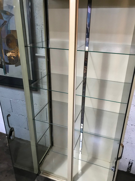 Image 1 of Vitrine médicale vintage années 70