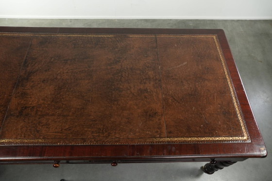 Bureau d'écriture anglais ancien de la fin du XIXe siècle, avec un bois aux tons chauds et un plateau en (photo 8 of 12)