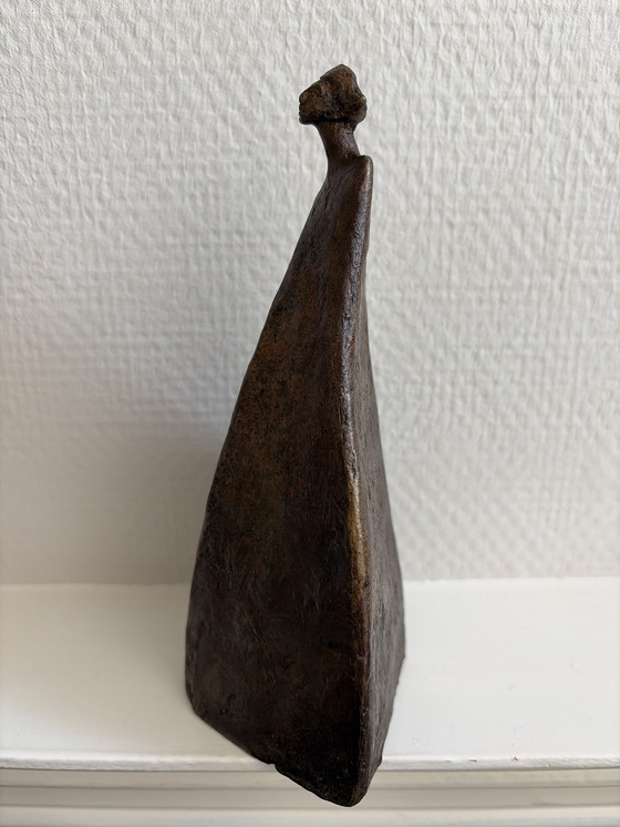 Image 1 of Sjikkie (Tjikkie) Kreuger – Signierte Bronzestatue – Stehende Figur 