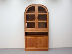 Danish arched cabinet Dyrlund solid teak display cabinet 1990s | 5998 – Glass, Scandinavian (photo 2 of 5)