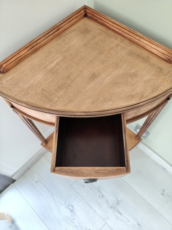 Image 1 of Console d'angle style Louis XVI