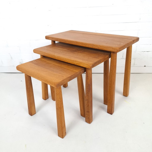 Tables gigognes vintage brutalistes en chêne des années 60/70 – bijzettafels, Wood