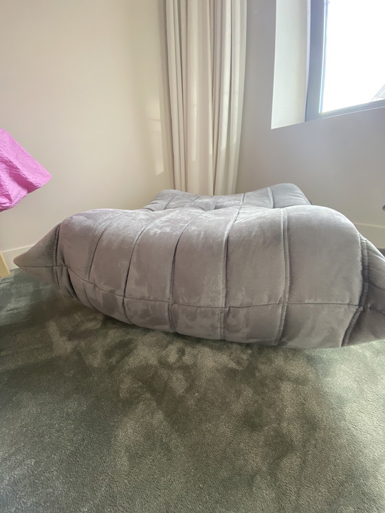 Image 1 of Ligne Roset poef togo