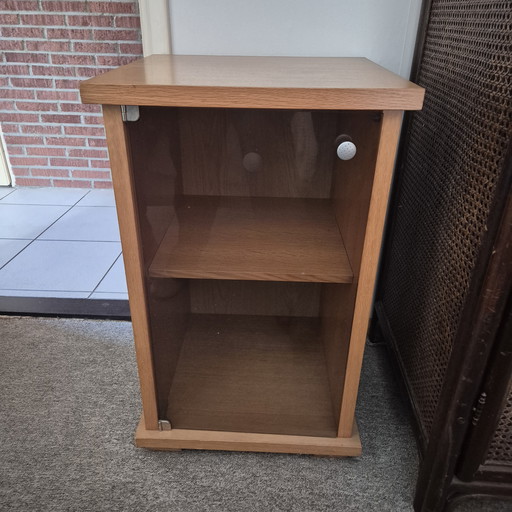 Mueble HiFi con puerta de cristal y pasacables trasero 77x48x45 cm