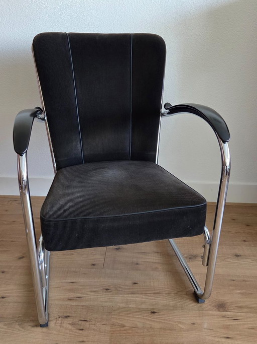 Magnifique fauteuil Gispen 412 avec pouf Gispen 412