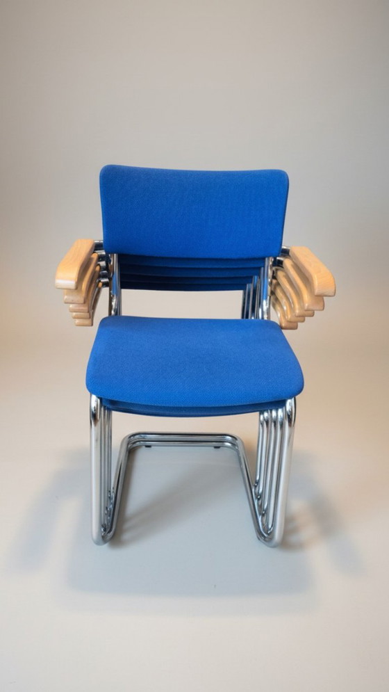 6 Poltrone Cantilever Thonet S 43 originali di Mart Stam – blu, impilabili – Sedie da pranzo, Textile (photo 4 of 5)