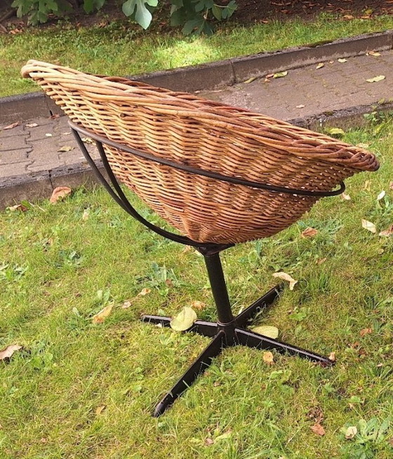 Image 1 of Rotan en ijzeren draaibare stoel, 1960