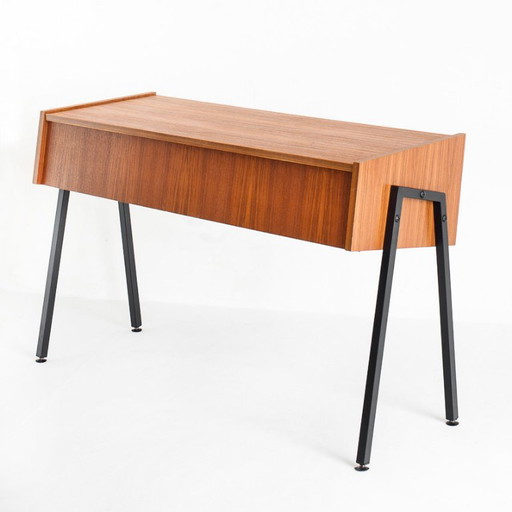 Consola vintage de teca y hierro lacado. Estilo escandinavo. Francia, década de 1960. – consoles, Iron, Wood