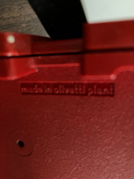 Olivetti Valentine Typewriter – Decorative Objects, Metal, Plastic (photo 9 of 11)