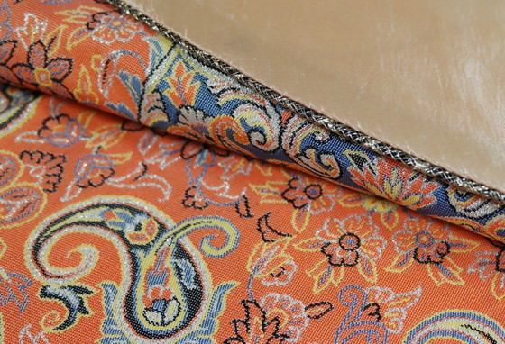 Image 1 of Oriental Handmade Tablecloth, Very Finely Crafted from Silk Threads, 100 x 100 cm