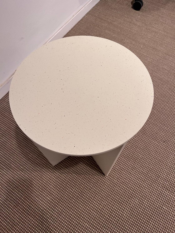 Image 1 of Table d'appoint Muuto Half