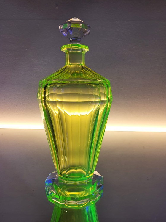 Image 1 of Val Saint Lambert “Montmartre” shaker / karaf met 2 glazen in uraniumglas ca. 1930