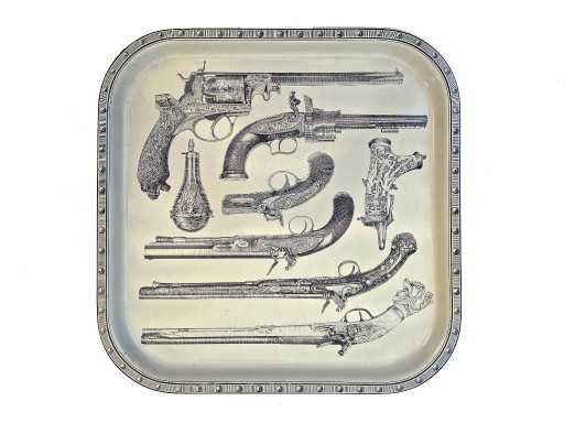 Tray Pistols Piero Fornasetti – decoratieve objecten, Metal