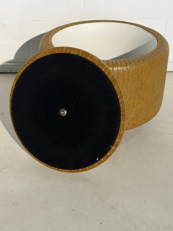 pouf vintage, table d'appoint – Poufs & repose-pieds, Metal, Skai (photo 6 of 8)