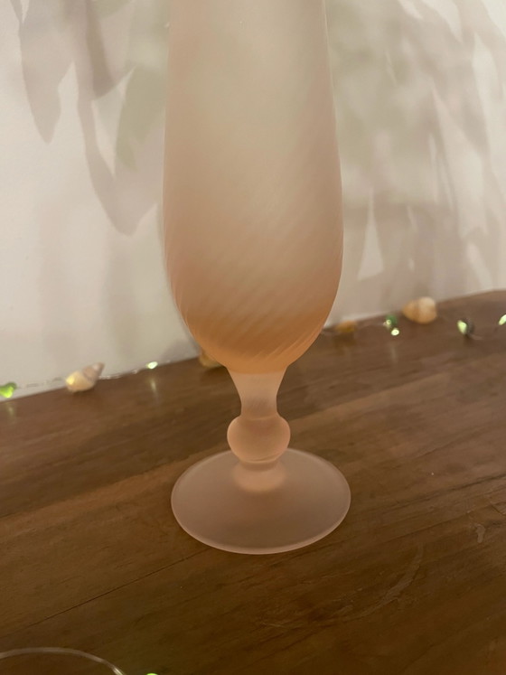 Pink frosted glass vase (photo 4 of 4)