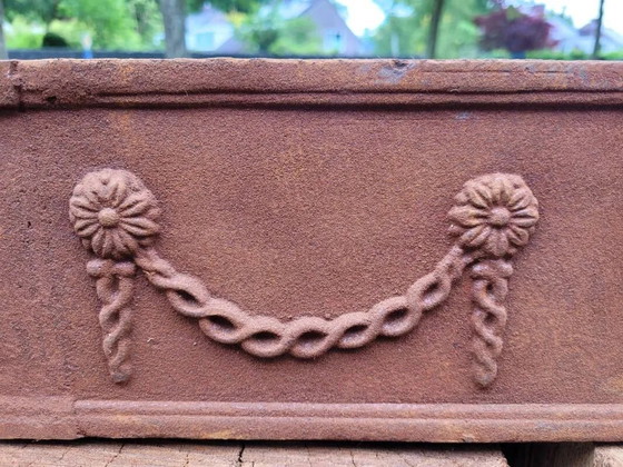 Rusty cast iron jardiniere planter, Plant pot, Brown, Vintage (photo 6 of 10)