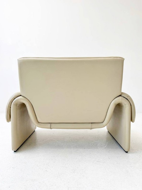 Image 1 of Ivoorwitte fauteuil van de Sede, model DS-2011/01