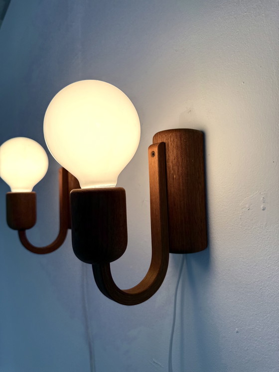 Image 1 of 2x Wandlampe aus Teakholz, Domus '70
