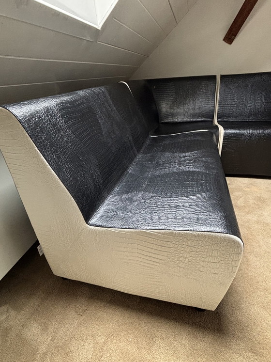 Image 1 of SALON AMBIENCE WACHTHOEK kappers lounge hoekbank skai leder