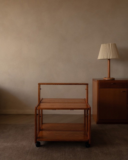 Carrito de servicio plegable vintage de pino, años 70
