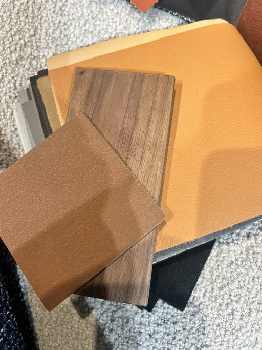 Conjunto de diseño Jori de dos plazas, 1 plaza y puf