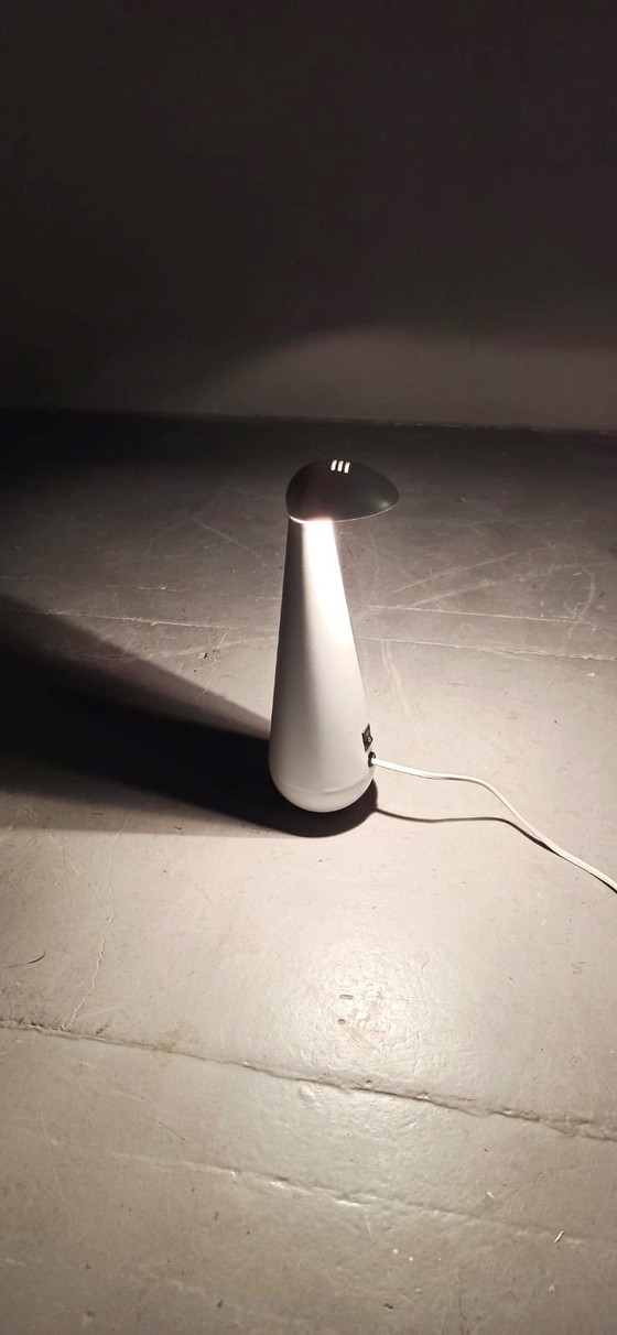 Image 1 of Lampe de table Pingouin massif