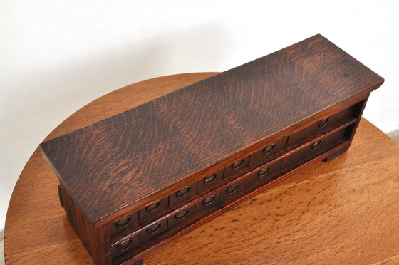 Image 1 of Antiek horlogemakers kastje, 1920s