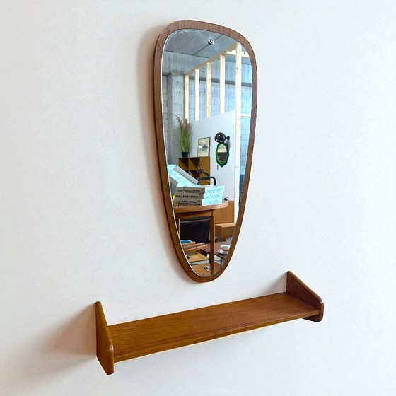 Image 1 of Specchio vintage con mensola a muro coordinata