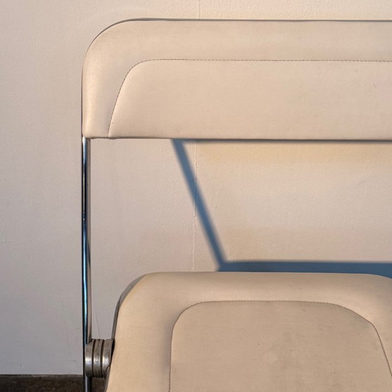 Image 1 of 1x Chaise pliante Plia blanche en similicuir rare