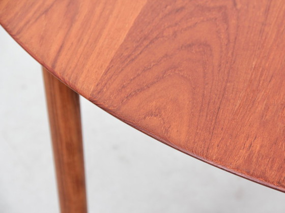 Scandinavian dining table in solid teak, model 311 – Wood (photo 7 of 8)