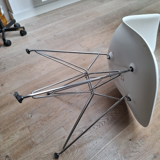 Image 1 of Sedia Vitra Eames bianca DSR cromata