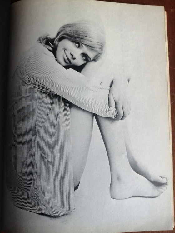 Image 1 of Five Girls Photographed by Sam Haskins. Ed. Corgi 1969
