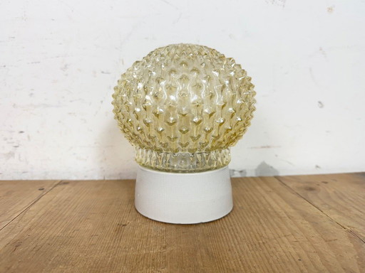 Lámpara de techo vintage de porcelana blanca, década de 1970