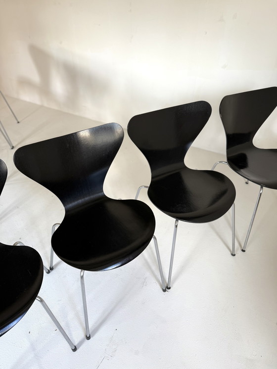 Image 1 of 8x Sillas Fritz Hansen negras