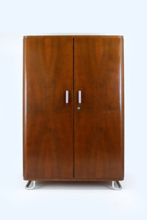Armoire Bauhaus en acier chromé et tubulaire de Hynek Gottwald, années 1940