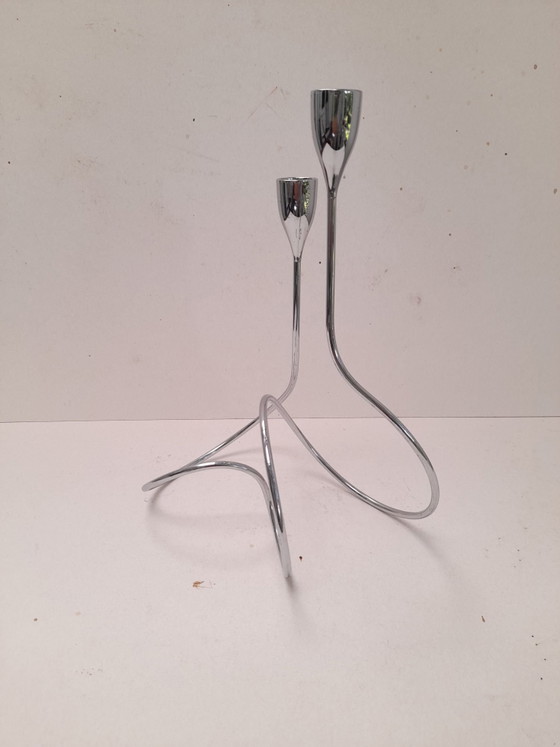 Verchromter Loop Kerzenhalter von Black+Blum – Metall (photo 2 of 5)