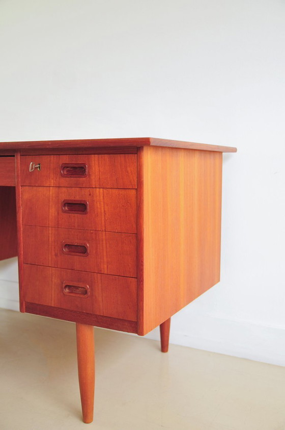 Image 1 of scrivania vintage danese in teak