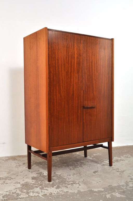 Armadio vintage di metà secolo di Frantisek Mezulanik, anni '60
