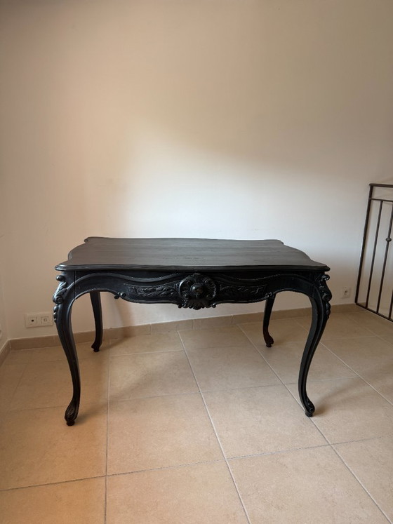 Image 1 of Mesa de comedor/escritorio de estilo barroco en madera de haya negra.
