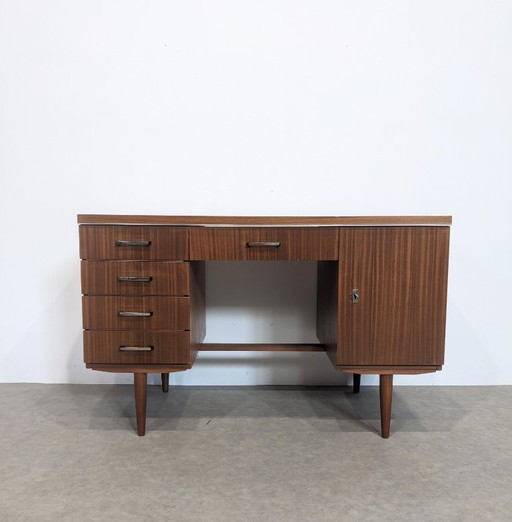 Bureau vintage à cinq tiroirs