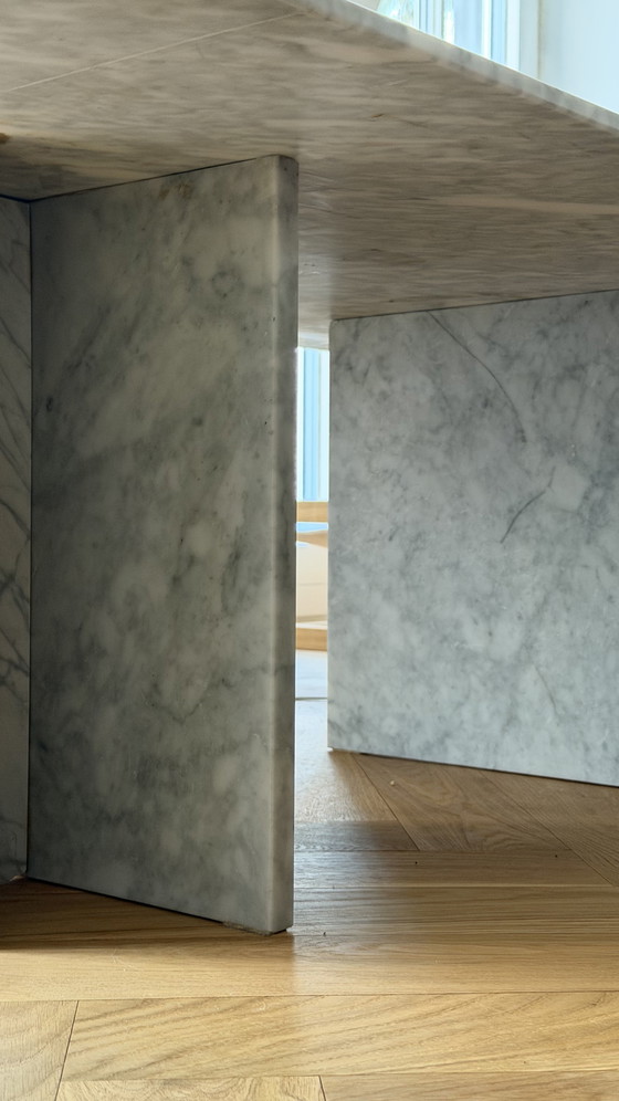 Image 1 of Tavolino da caffè in marmo di Carrara – Bianco e grigio