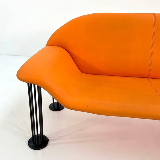 Image 1 of Oranje bank van Burkhard Vogtherr voor Hain & Tohme, jaren 80